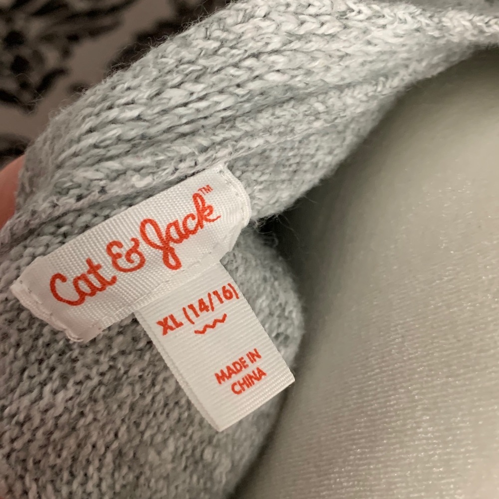 Sweater - Picture 4 of 4